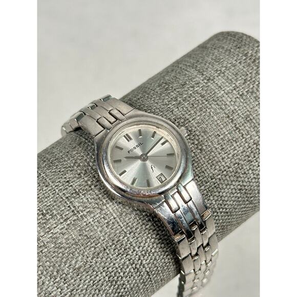 Fossil Accessories - Fossil Watch Womens 24mm Round Date Silver Tone Classic F2 ES-9440 New Battery